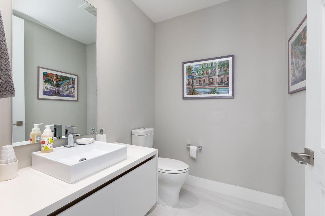 For Sale: $2,200,000 (3 beds, 2 baths, 1919 Square Feet)