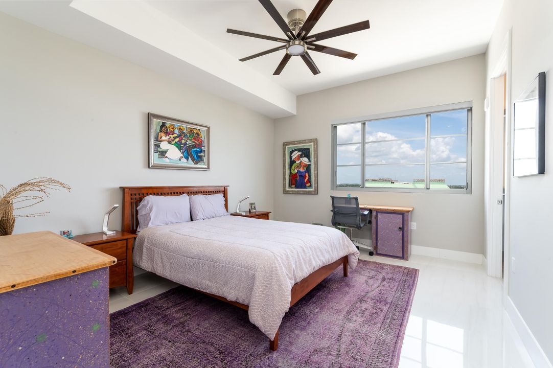 For Sale: $2,200,000 (3 beds, 2 baths, 1919 Square Feet)