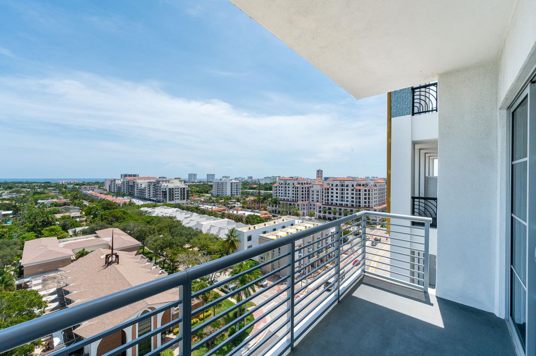 For Sale: $2,200,000 (3 beds, 2 baths, 1919 Square Feet)