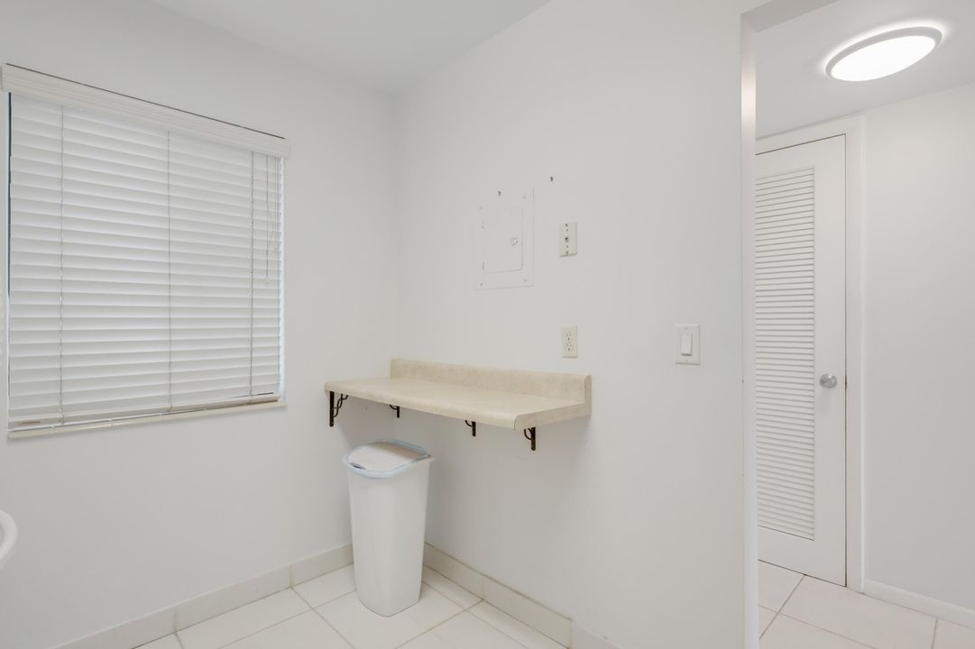 待售: $163,000 (2 贝兹, 2 浴室, 1265 平方英尺)