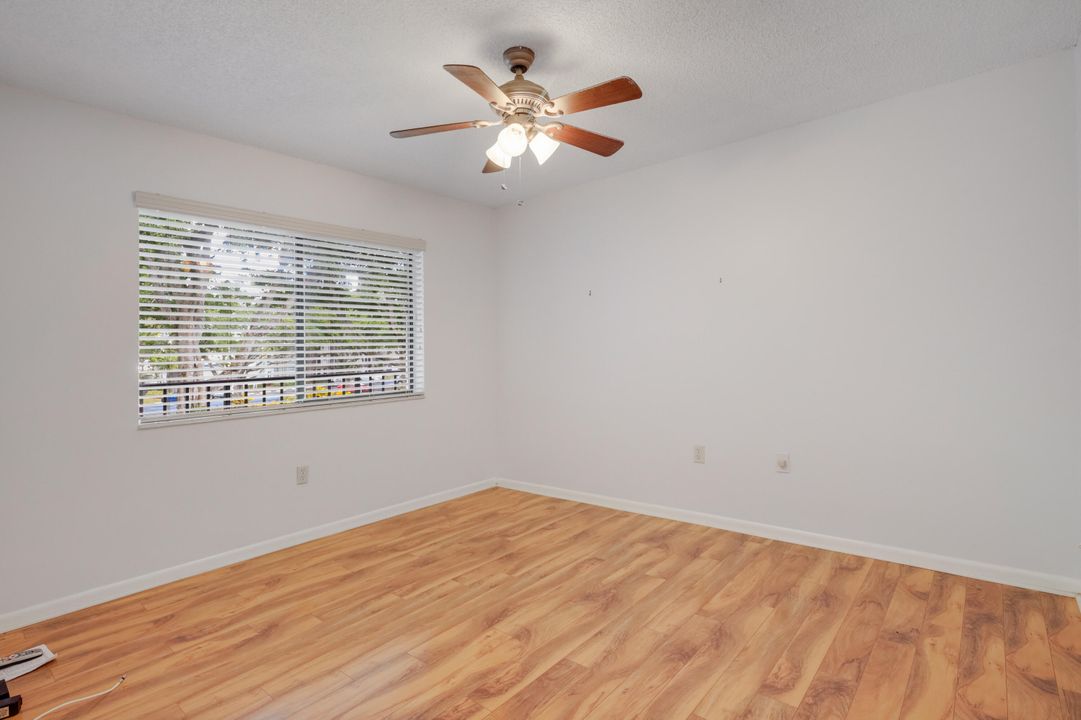 待售: $163,000 (2 贝兹, 2 浴室, 1265 平方英尺)