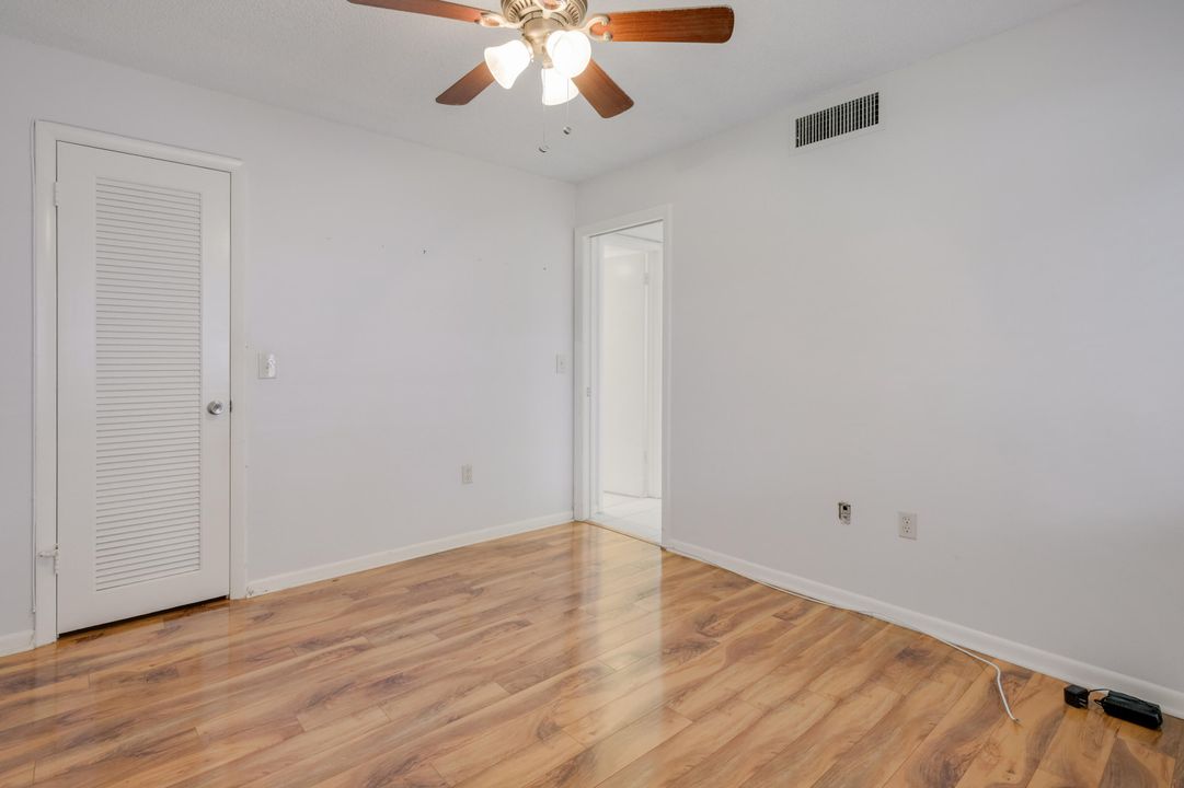 待售: $163,000 (2 贝兹, 2 浴室, 1265 平方英尺)