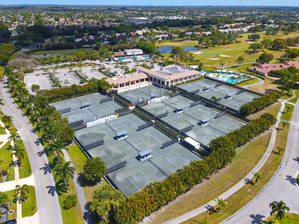 待售: $163,000 (2 贝兹, 2 浴室, 1265 平方英尺)