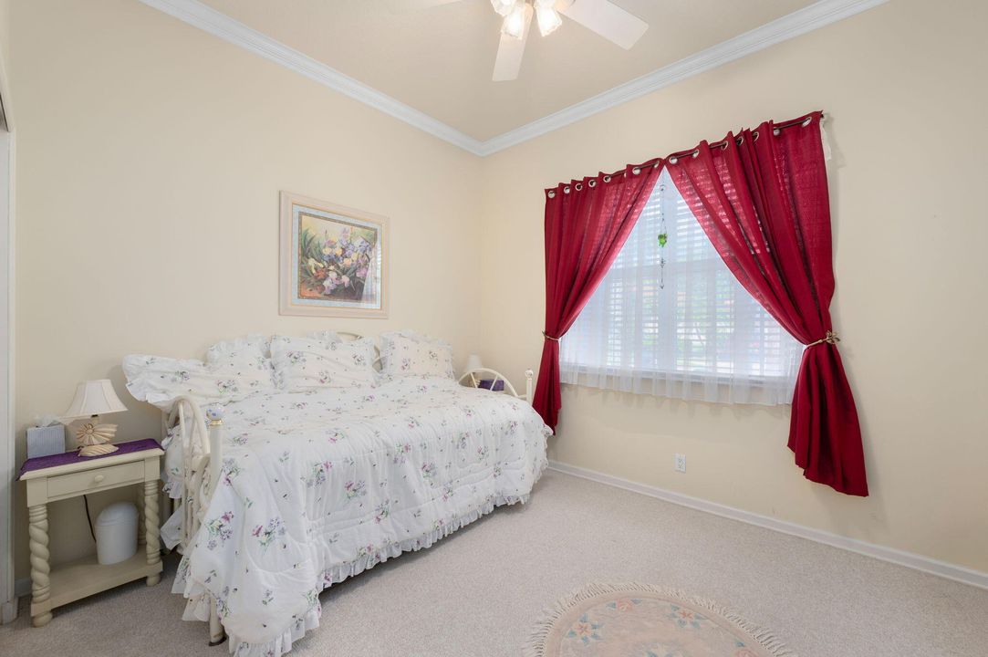 合同活跃: $379,000 (3 贝兹, 2 浴室, 2018 平方英尺)