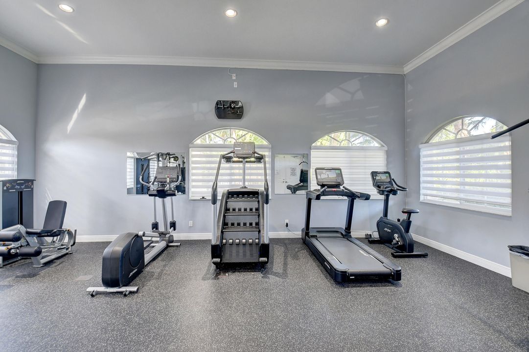 For Sale: $407,000 (3 beds, 3 baths, 1399 Square Feet)