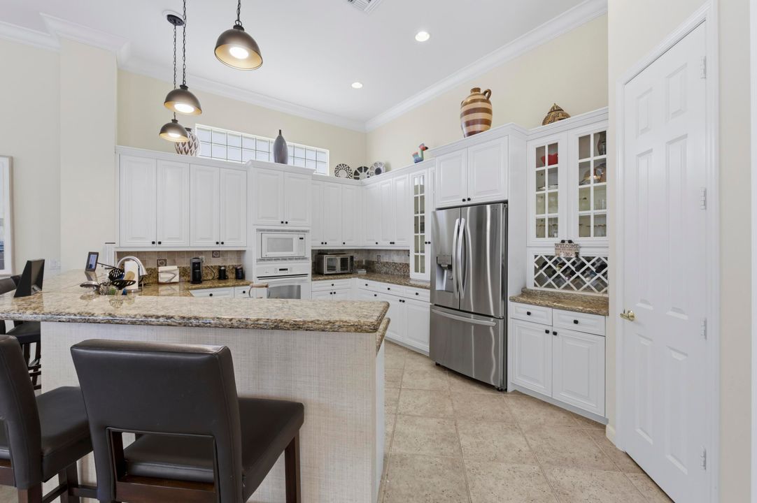 For Sale: $1,689,999 (3 beds, 3 baths, 2934 Square Feet)