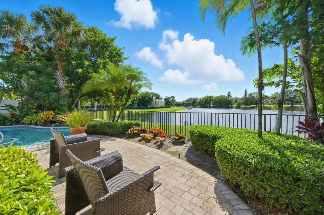 For Sale: $1,689,999 (3 beds, 3 baths, 2934 Square Feet)