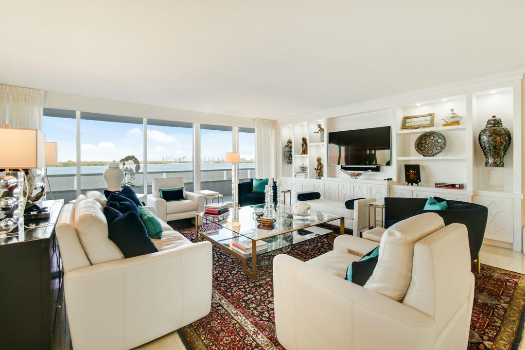 Active With Contract: $1,395,000 (3 beds, 3 baths, 3290 Square Feet)