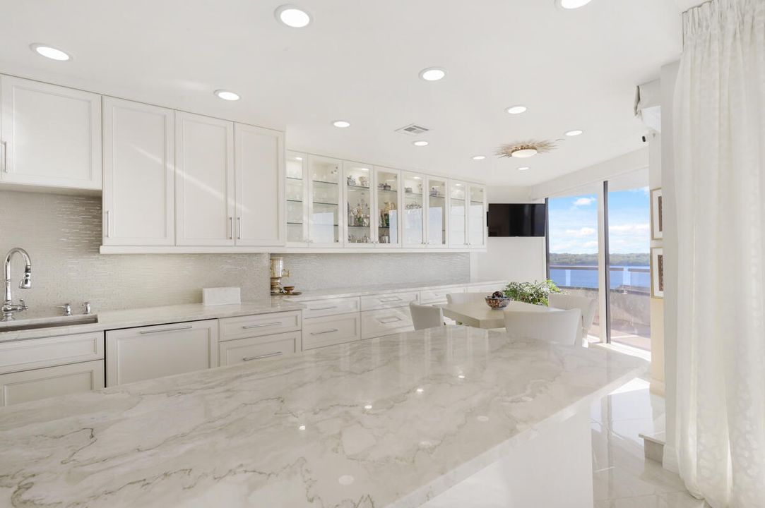 Active With Contract: $1,395,000 (3 beds, 3 baths, 3290 Square Feet)