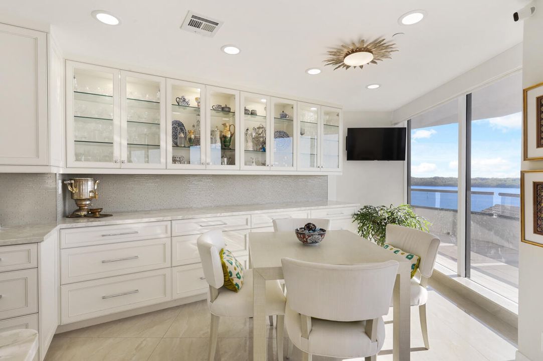 Active With Contract: $1,395,000 (3 beds, 3 baths, 3290 Square Feet)