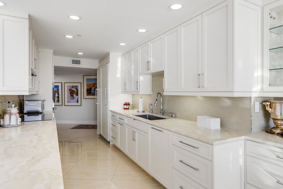 Active With Contract: $1,395,000 (3 beds, 3 baths, 3290 Square Feet)