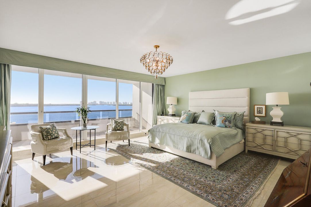 Active With Contract: $1,395,000 (3 beds, 3 baths, 3290 Square Feet)