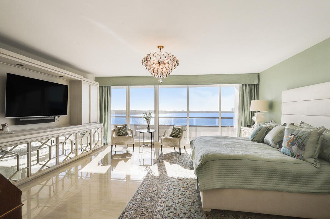 Active With Contract: $1,395,000 (3 beds, 3 baths, 3290 Square Feet)