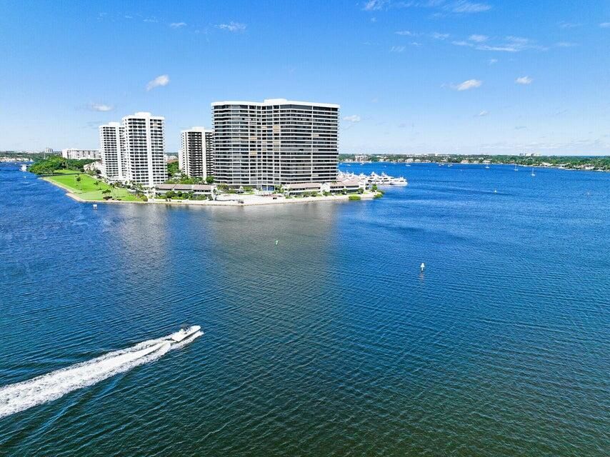 Active With Contract: $1,395,000 (3 beds, 3 baths, 3290 Square Feet)