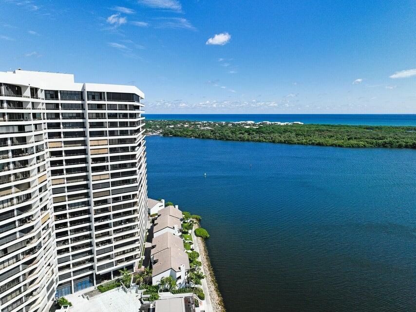 Active With Contract: $1,395,000 (3 beds, 3 baths, 3290 Square Feet)