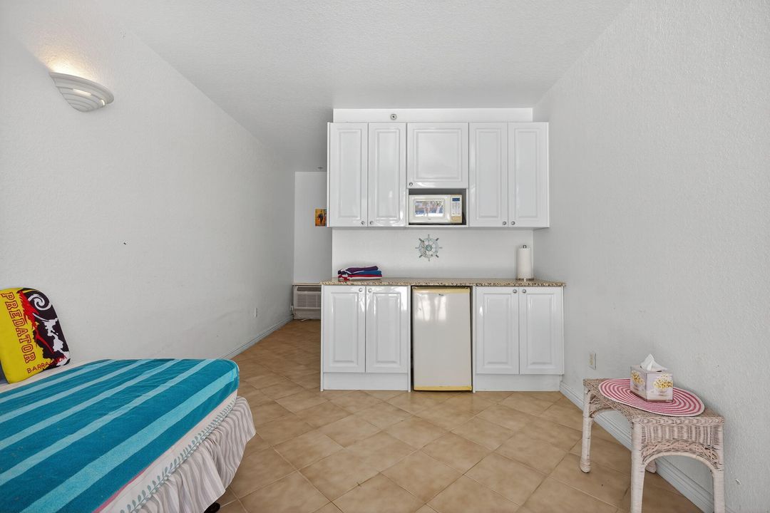 На продажу: $3,200,000 (3 спален, 3 ванн, 2792 Квадратных фут)