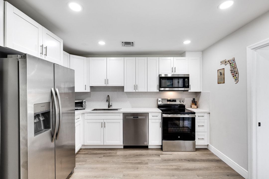 For Sale: $450,000 (3 beds, 2 baths, 1242 Square Feet)