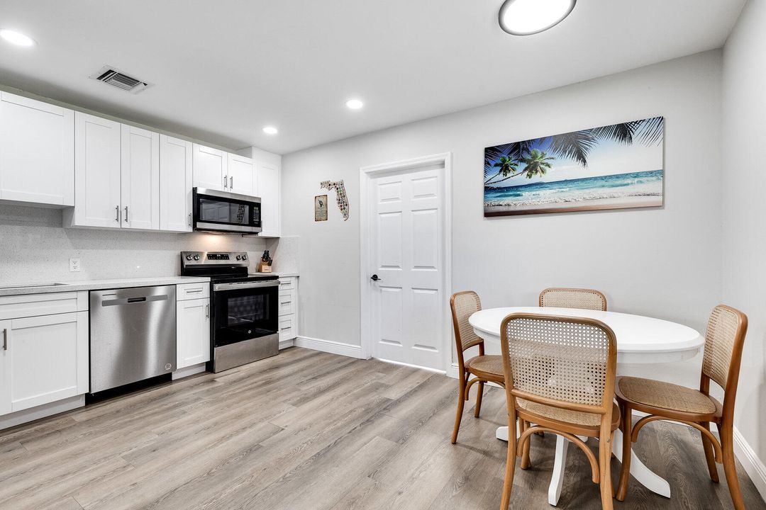 For Sale: $450,000 (3 beds, 2 baths, 1242 Square Feet)