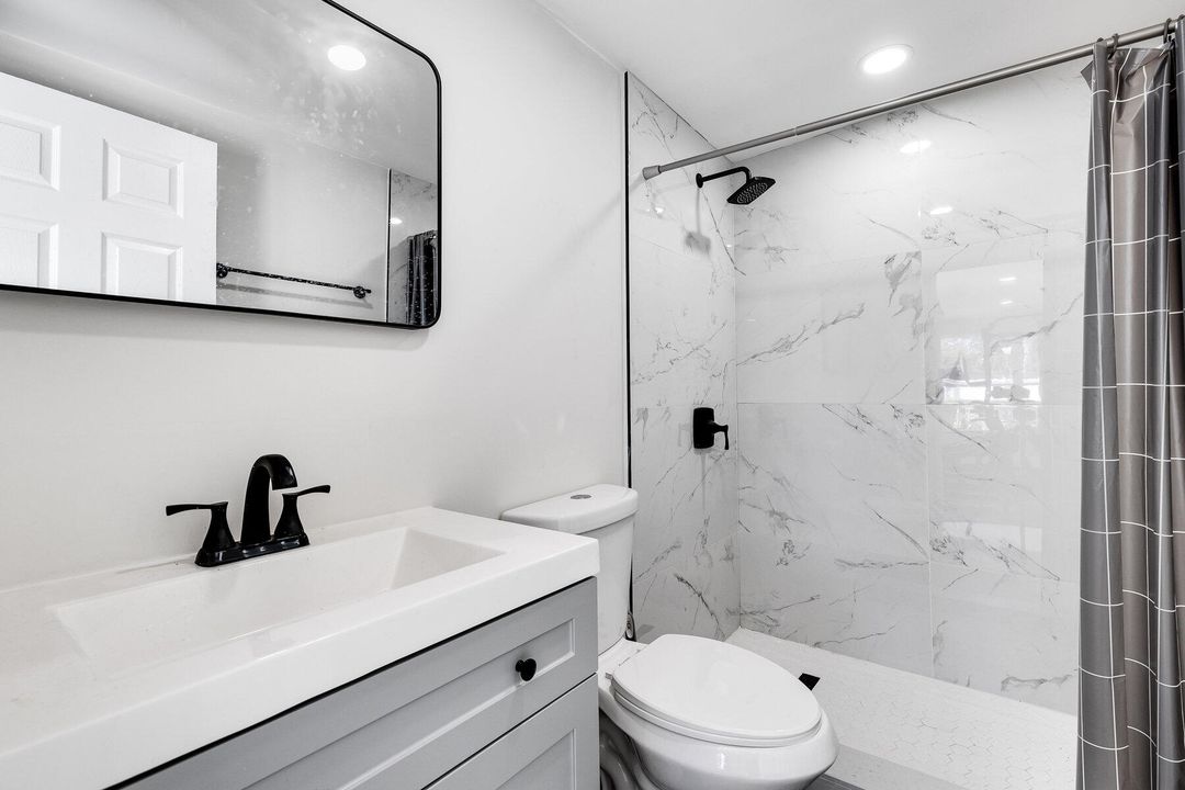 For Sale: $450,000 (3 beds, 2 baths, 1242 Square Feet)