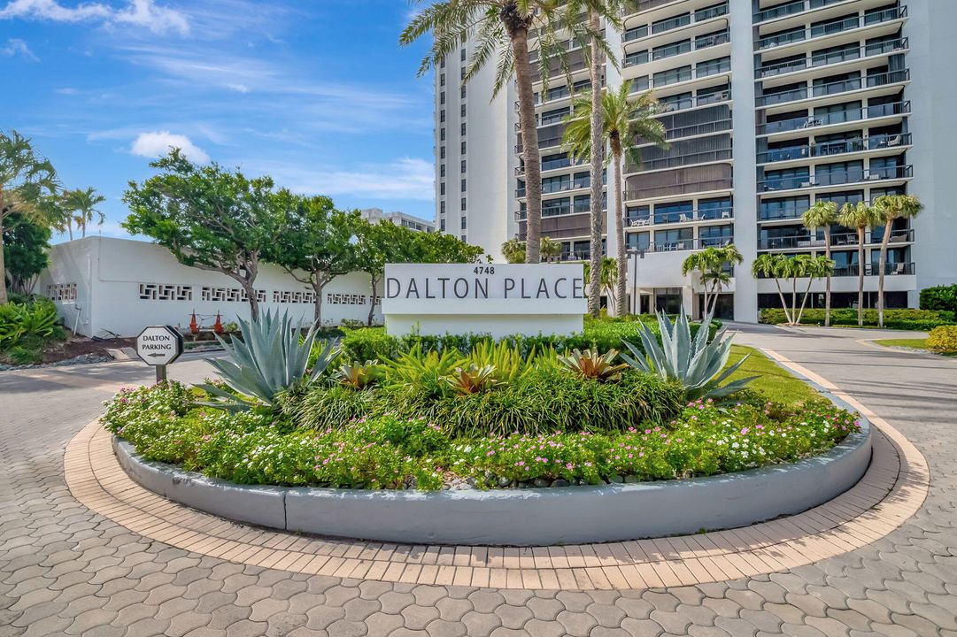 Active With Contract: $5,500 (2 beds, 2 baths, 1426 Square Feet)
