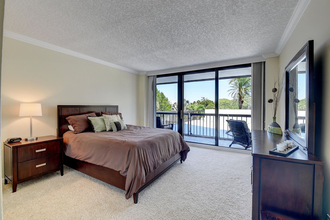 Active With Contract: $5,500 (2 beds, 2 baths, 1426 Square Feet)