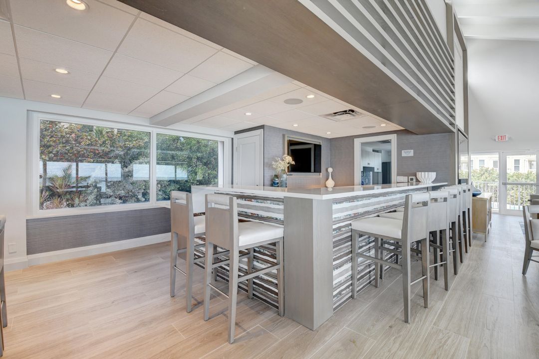 Active With Contract: $5,500 (2 beds, 2 baths, 1426 Square Feet)