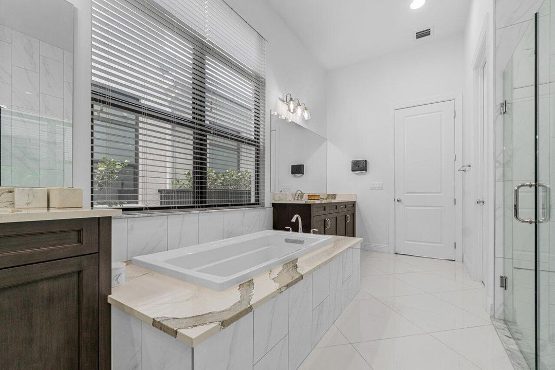 En Renta: $12,000 (5 camas, 5 baños, 5292 Pies cuadrados)