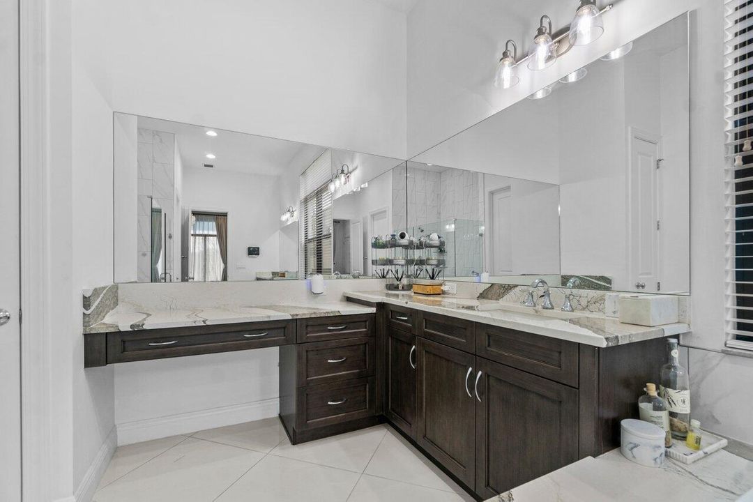 En Renta: $12,000 (5 camas, 5 baños, 5292 Pies cuadrados)