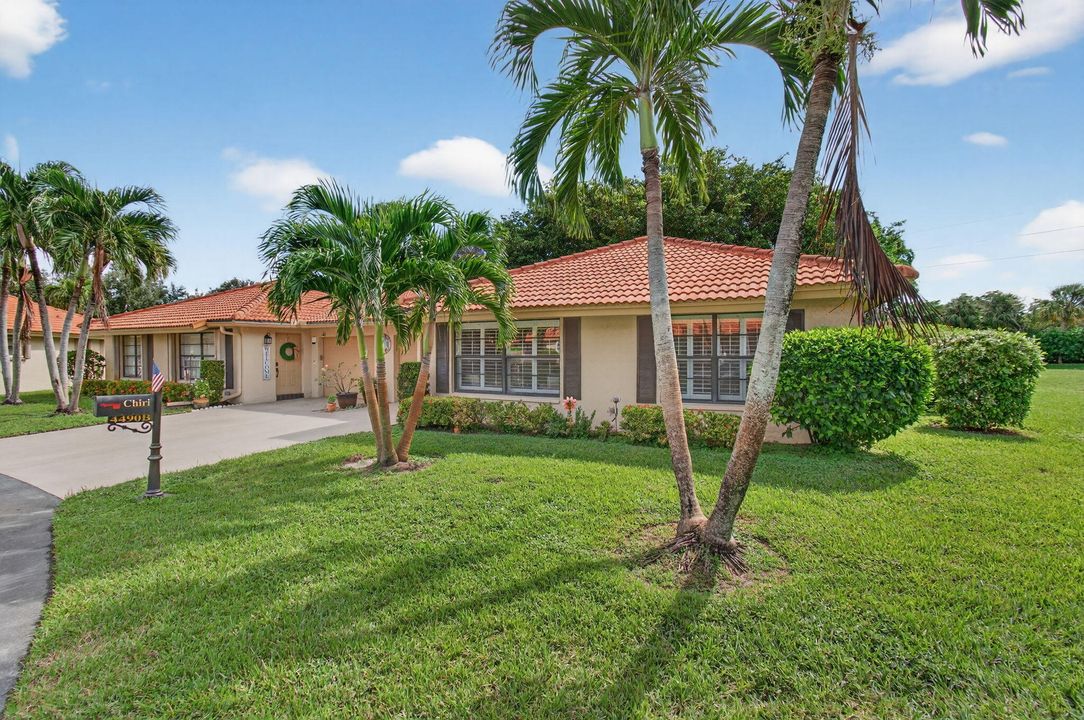 Active With Contract: $315,000 (2 beds, 2 baths, 1404 Square Feet)