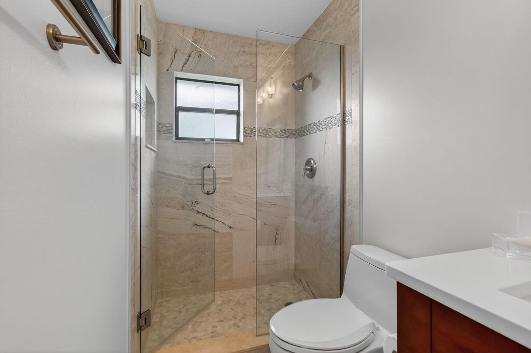 Active With Contract: $315,000 (2 beds, 2 baths, 1404 Square Feet)