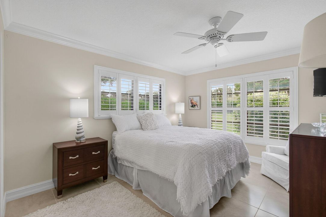 Active With Contract: $315,000 (2 beds, 2 baths, 1404 Square Feet)