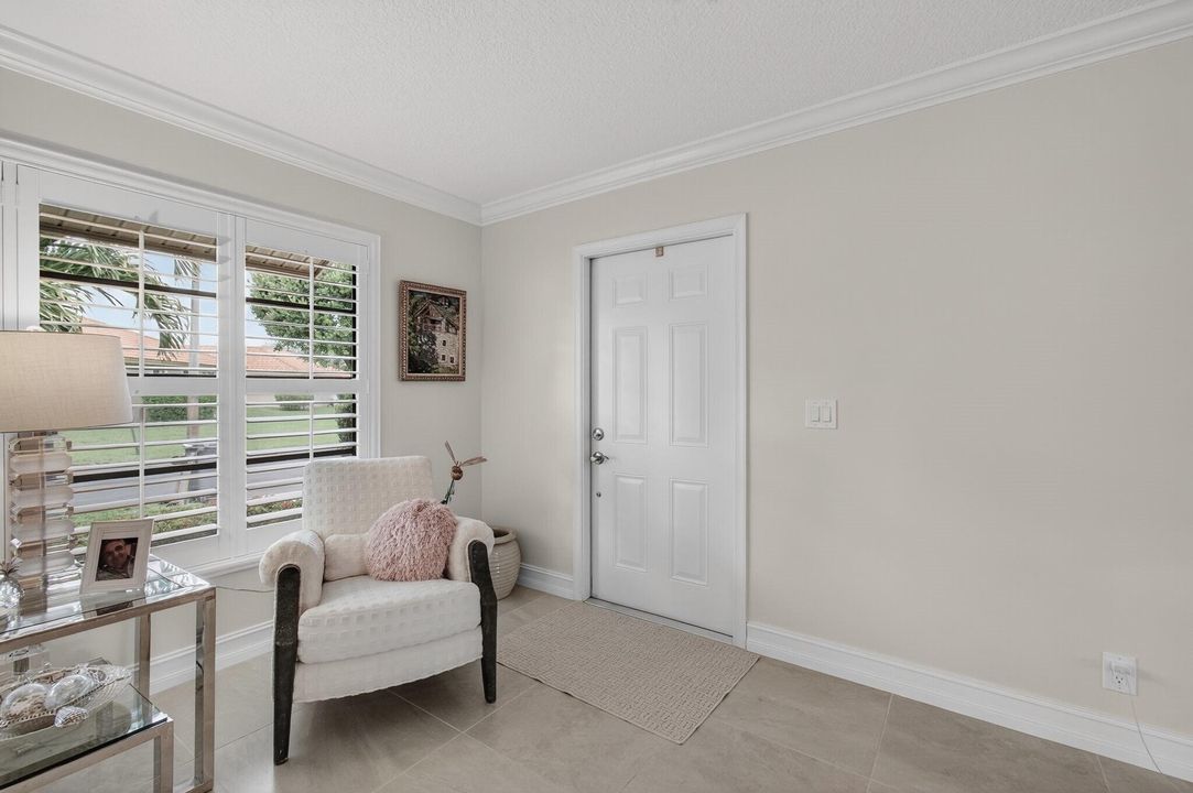 Active With Contract: $315,000 (2 beds, 2 baths, 1404 Square Feet)