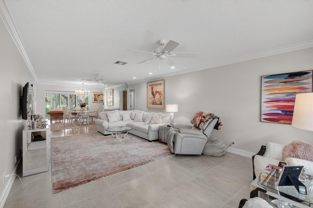 Active With Contract: $315,000 (2 beds, 2 baths, 1404 Square Feet)