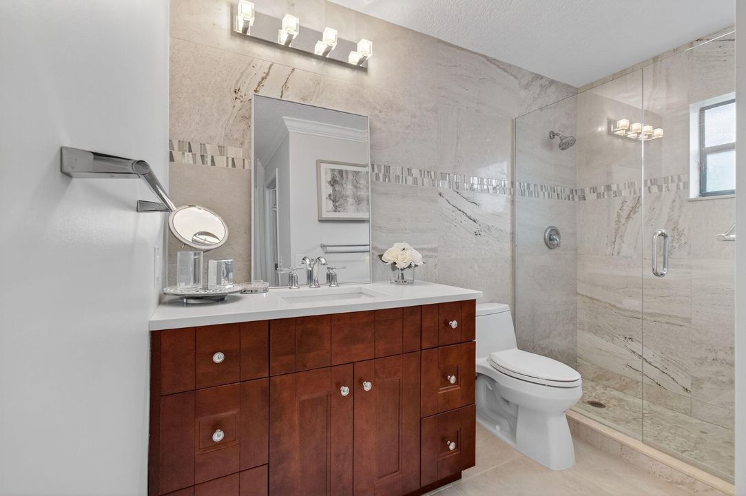 Active With Contract: $315,000 (2 beds, 2 baths, 1404 Square Feet)