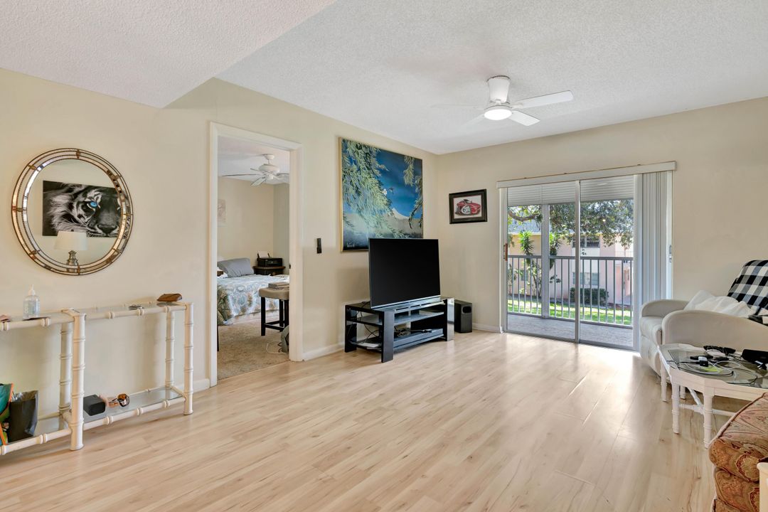 En Venta: $145,900 (2 camas, 1 baños, 910 Pies cuadrados)