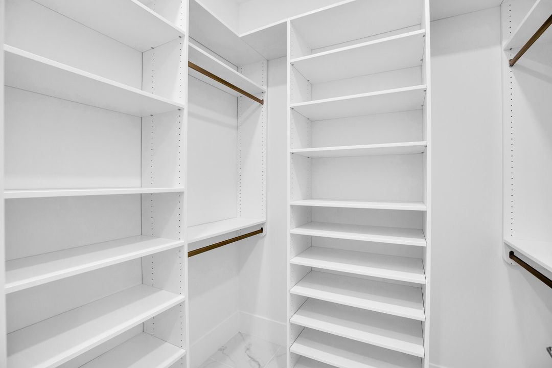 For Sale: $1,795,000 (3 beds, 3 baths, 2254 Square Feet)