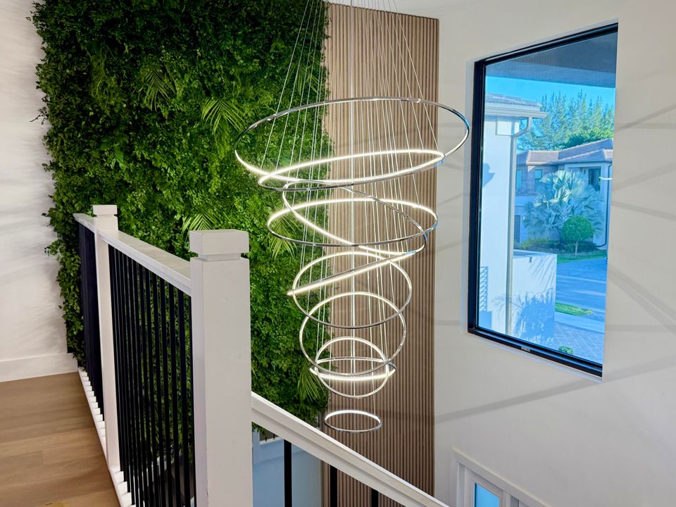 Activo con contrato: $2,250,000 (5 camas, 5 baños, 3687 Pies cuadrados)