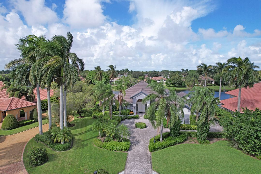 Activo con contrato: $4,950,000 (3 camas, 3 baños, 4037 Pies cuadrados)