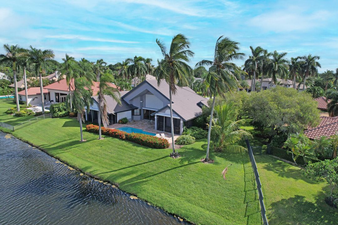 Activo con contrato: $4,950,000 (3 camas, 3 baños, 4037 Pies cuadrados)