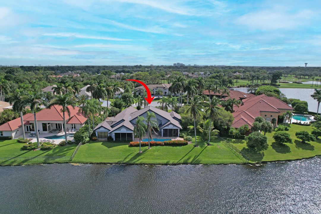 Activo con contrato: $4,950,000 (3 camas, 3 baños, 4037 Pies cuadrados)