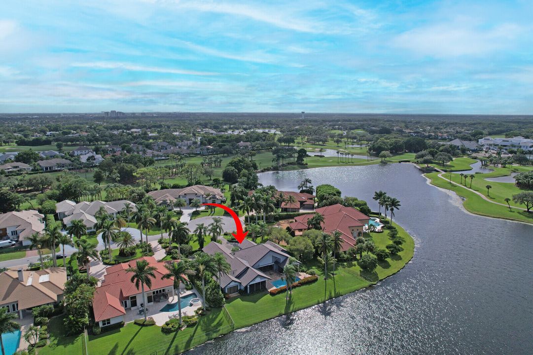 Activo con contrato: $4,950,000 (3 camas, 3 baños, 4037 Pies cuadrados)