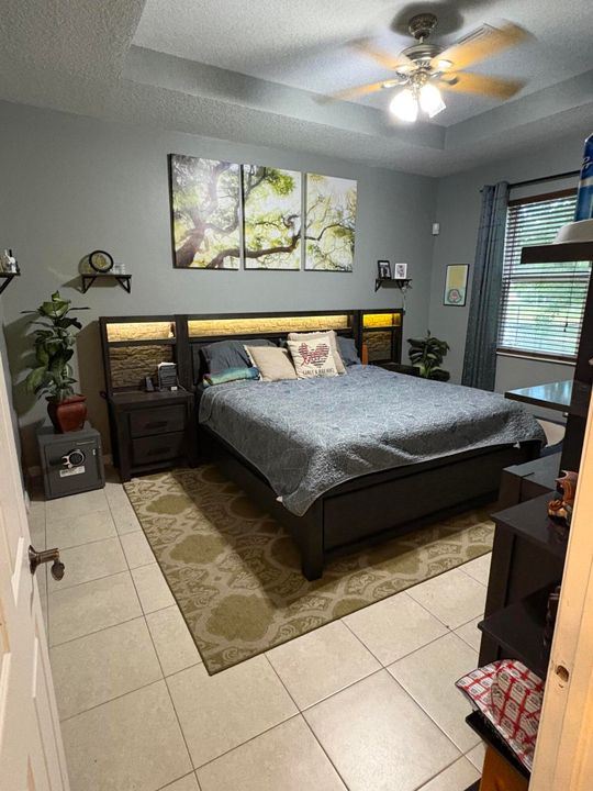 Active With Contract: $515,000 (3 beds, 2 baths, 1688 Square Feet)