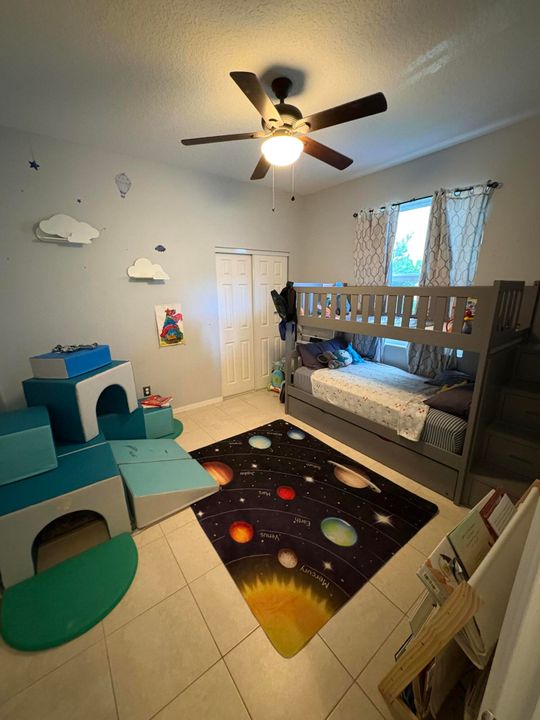 Active With Contract: $515,000 (3 beds, 2 baths, 1688 Square Feet)