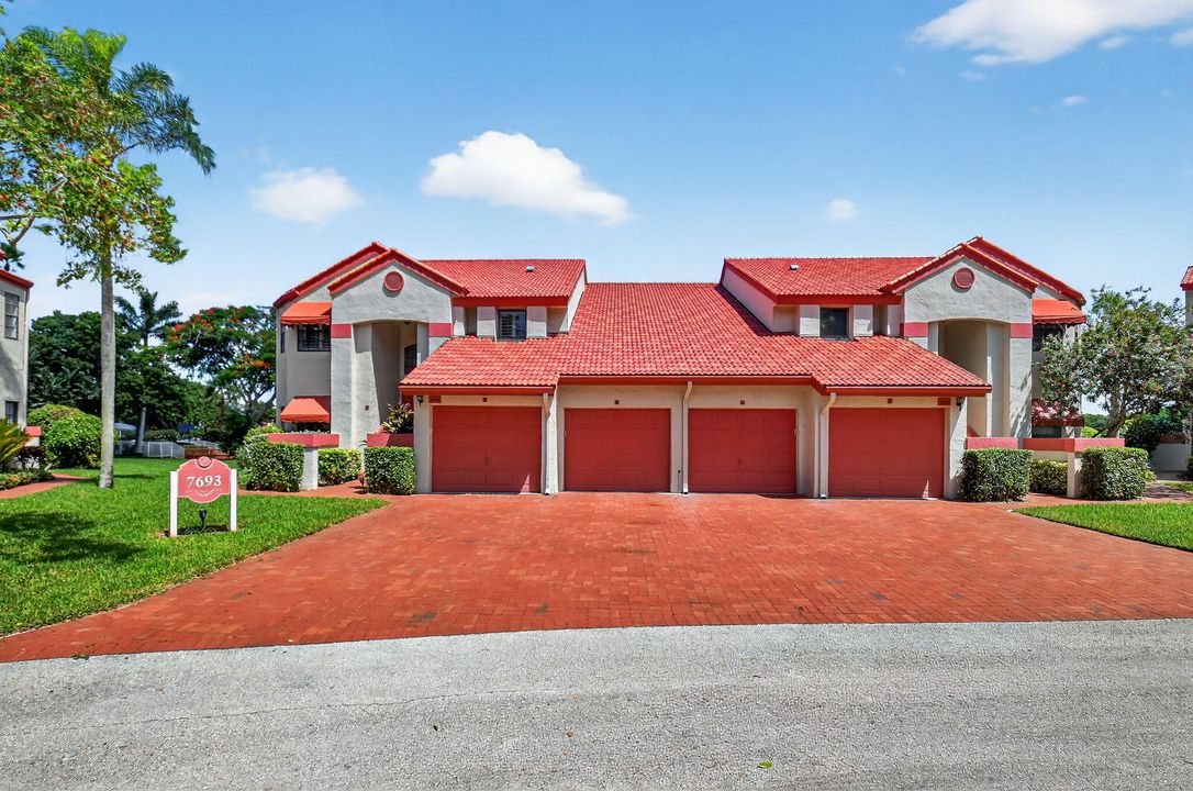 Active With Contract: $3,500 (3 beds, 2 baths, 1620 Square Feet)