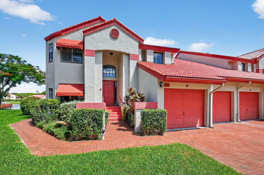 Active With Contract: $3,500 (3 beds, 2 baths, 1620 Square Feet)