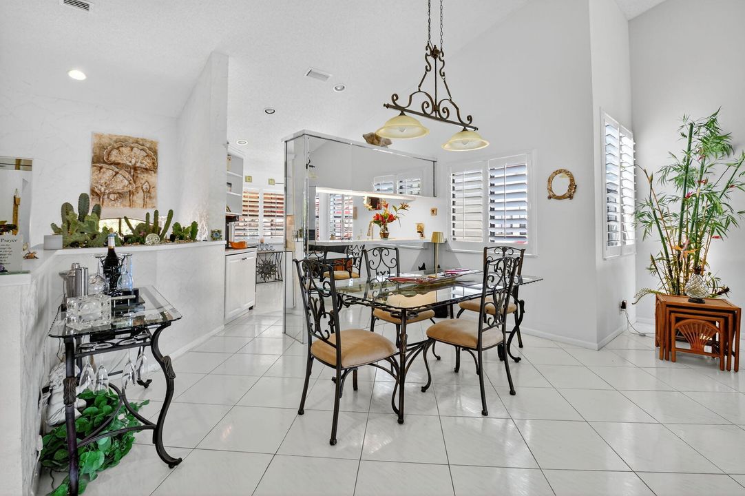 Active With Contract: $3,500 (3 beds, 2 baths, 1620 Square Feet)