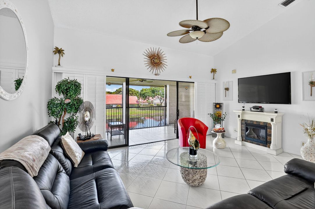 Active With Contract: $3,500 (3 beds, 2 baths, 1620 Square Feet)