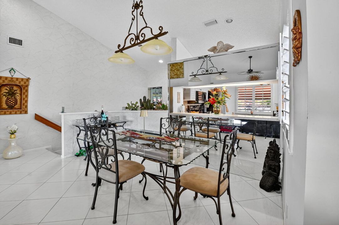 Active With Contract: $3,500 (3 beds, 2 baths, 1620 Square Feet)