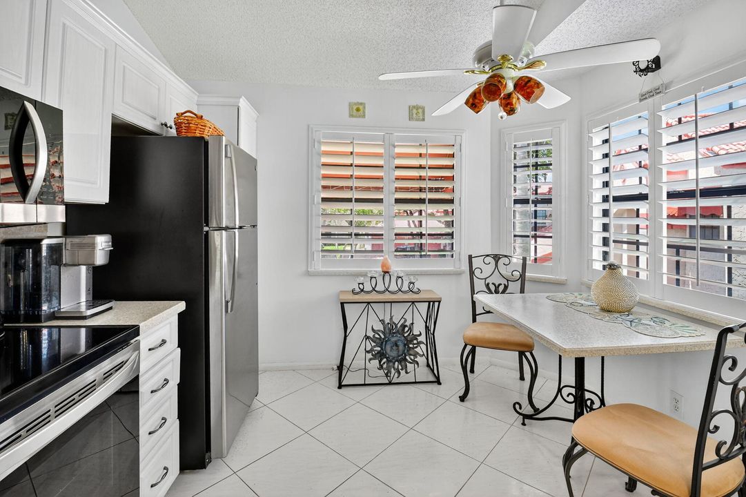 Active With Contract: $3,500 (3 beds, 2 baths, 1620 Square Feet)
