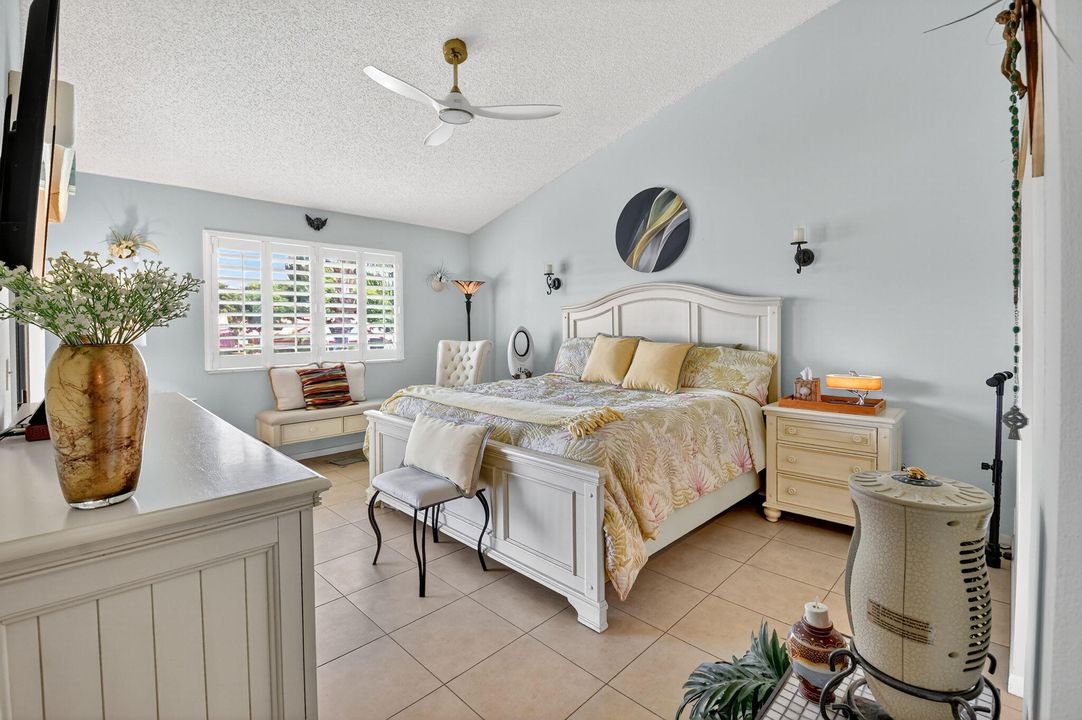 Active With Contract: $3,500 (3 beds, 2 baths, 1620 Square Feet)